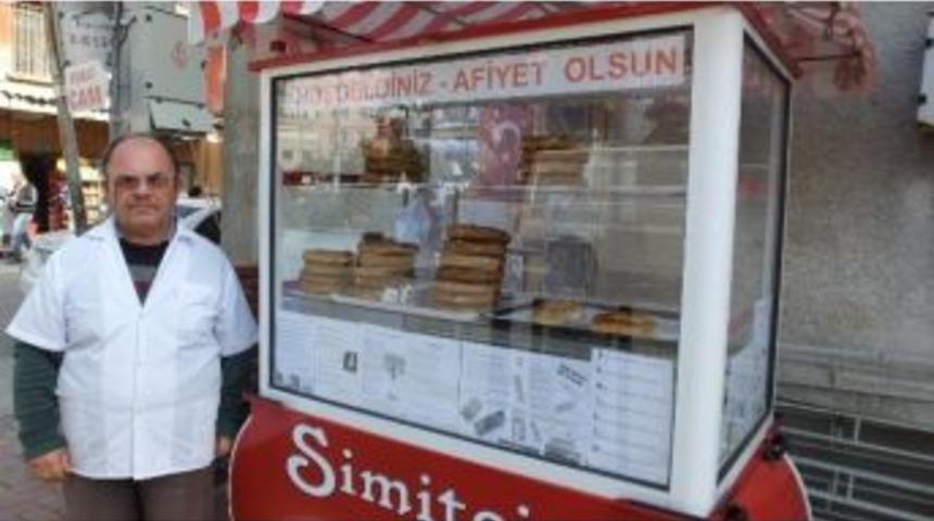 Burhaniyeli Simit&ccedil;iden Atat&uuml;rk K&ouml;şesi