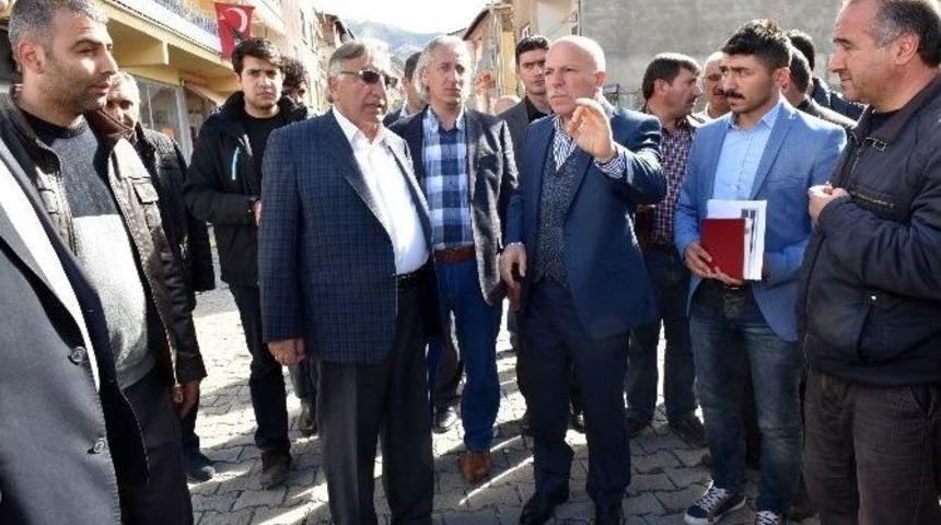 Başkan Sekmen, Oltu&rsquo;ya &Ccedil;ıkarma Yaptı