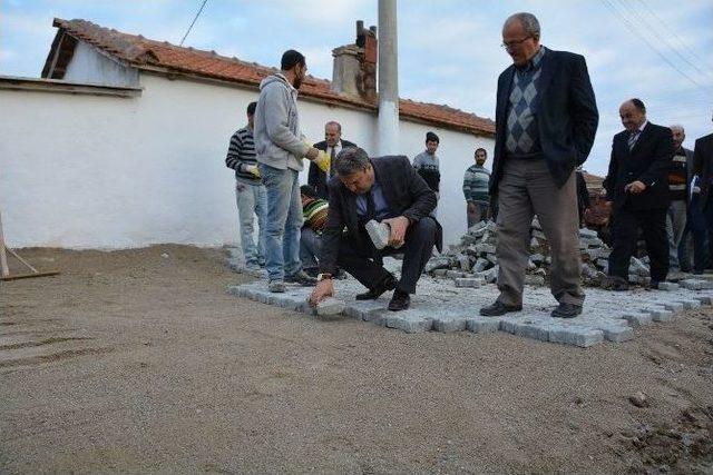 Yunusemre Belediyesi’nde Parke Taşı Döşemeleri Hedefine Ulaşıyor