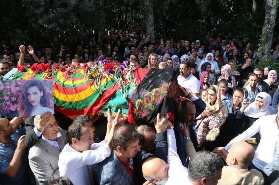 Dicle Deli, Kadınların Omzunda Son Yolculuğunu Uğurlandı