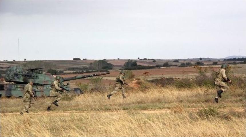 Kara Kuvvetleri Komutanlığından Arazi Tatbikatı