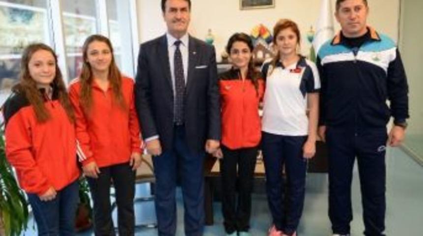 Milli Judoculardan Başkan D&uuml;ndar&rsquo;a Ziyaret