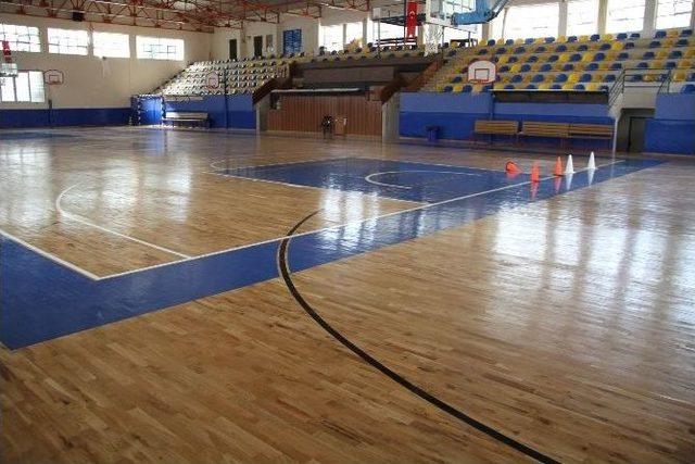 Alanya 75.yıl Spor Salonu Yenilendi