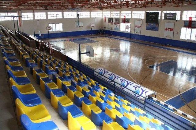 Alanya 75.yıl Spor Salonu Yenilendi