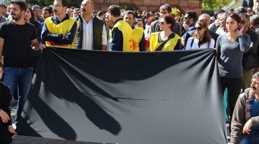 Ankara&rsquo;daki Patlama Varto&rsquo;da Protesto Edildi