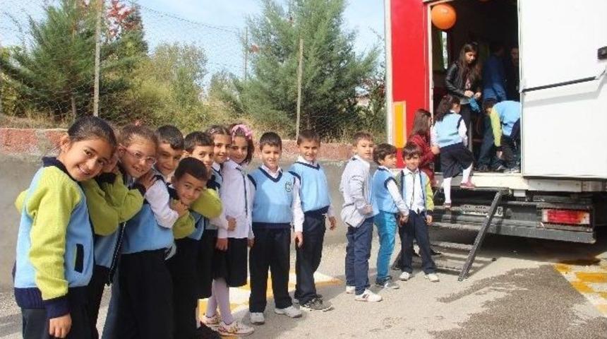 Tegv Tarafından &Ccedil;ocuklara Eğitim Verildi