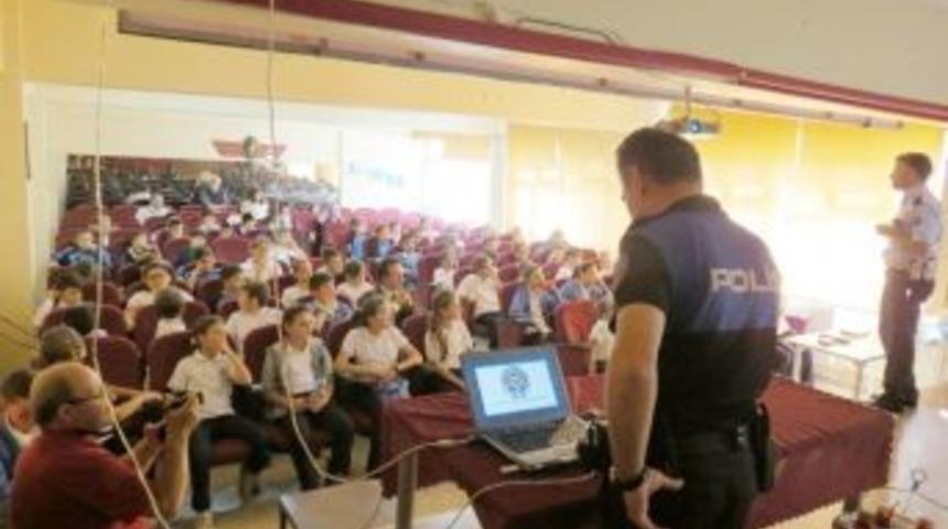 Toplum Destekli Polisten Trafik Dersi
