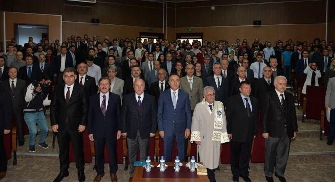 Et&uuml;&rsquo;de Yeni Akademik Yıl İ&ccedil;in T&ouml;ren D&uuml;zenlendi