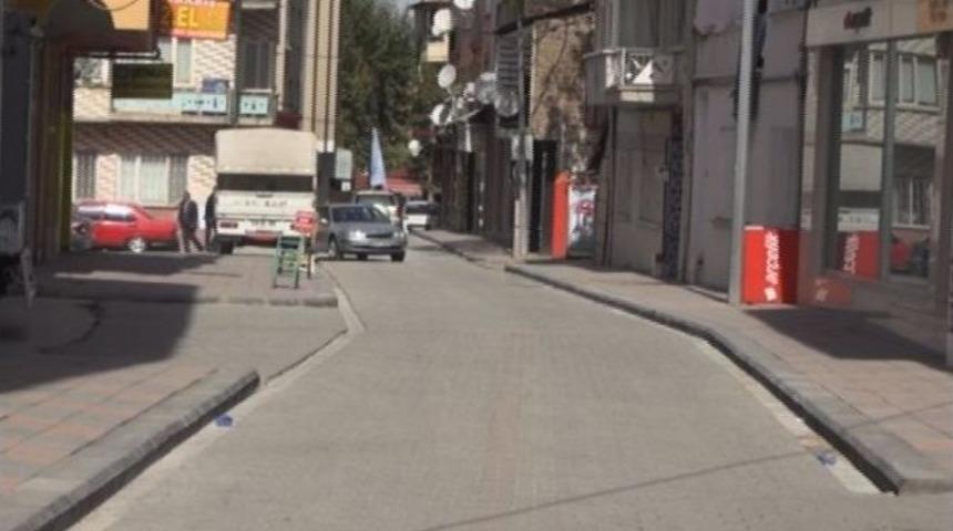 Nuriye Ve Aslanbey Mahallesindeki &Ccedil;alışmalar Devam Ediyor