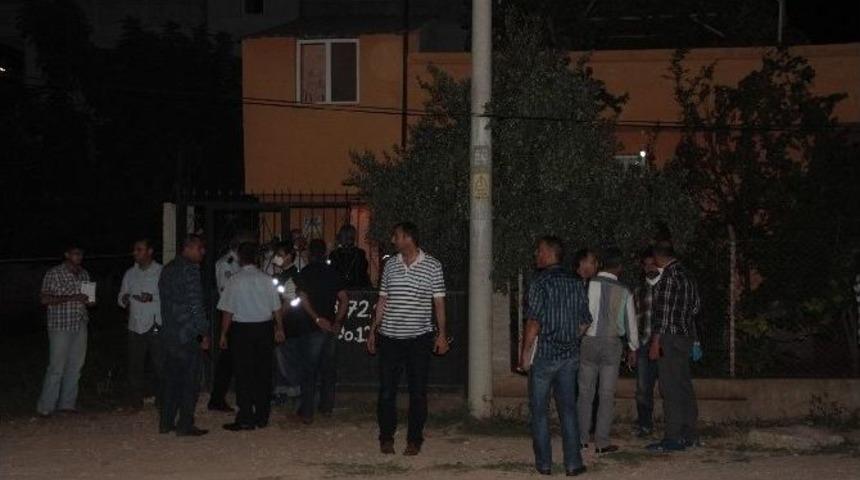 Yaşlı Adam Evinde &Ouml;ld&uuml;r&uuml;lm&uuml;ş Halde Bulundu