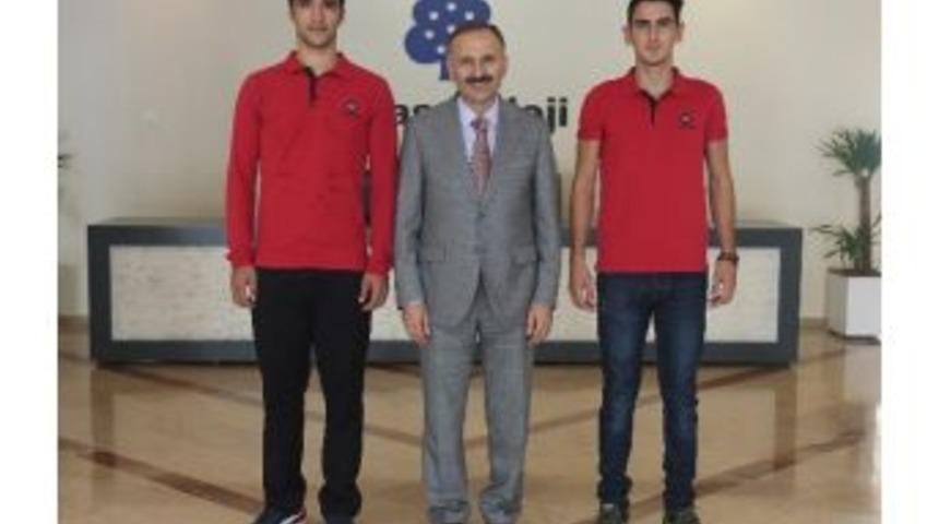 İhlas Koleji K&uuml;rek&ccedil;ileri, Şampiyonluğa K&uuml;rek &Ccedil;ekti