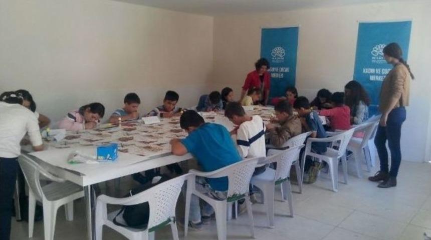 Kadın Ve &Ccedil;ocuk Merkezi At&ouml;lyeleri Mahallelere Taşıyor