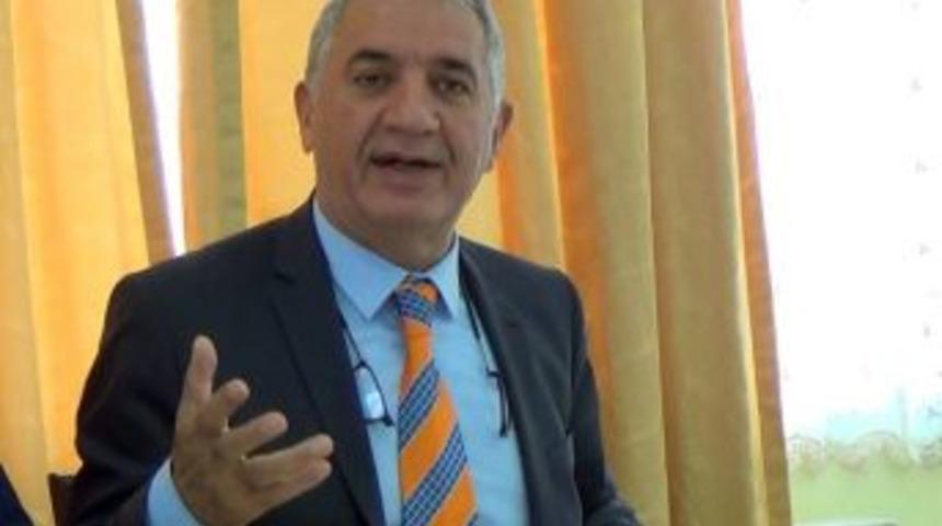 Ak Parti M,lletvekili Adayı Dr. Selahattin Beyribey;