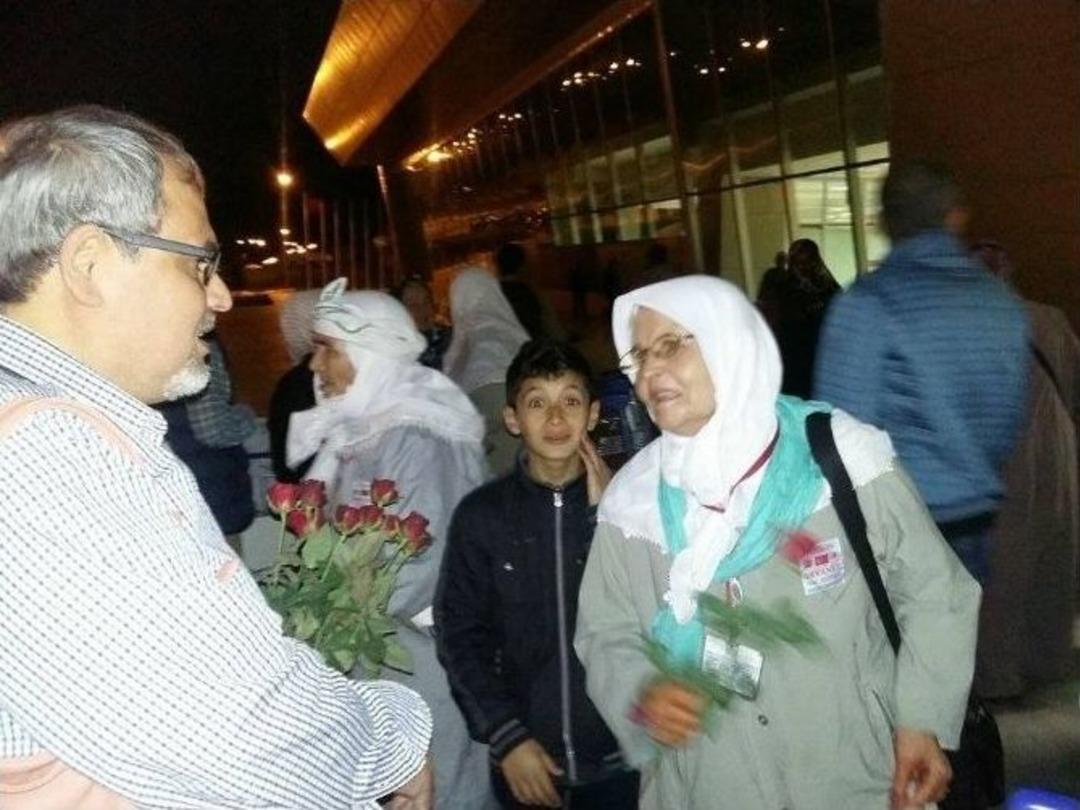 Gurbet&ccedil;i Hacılar G&uuml;l İle Karşılandı