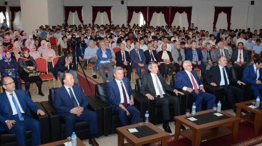 Başkan G&uuml;rlesin, İmam Hatip Okulu&rsquo;nda T&ouml;rene Katıldı