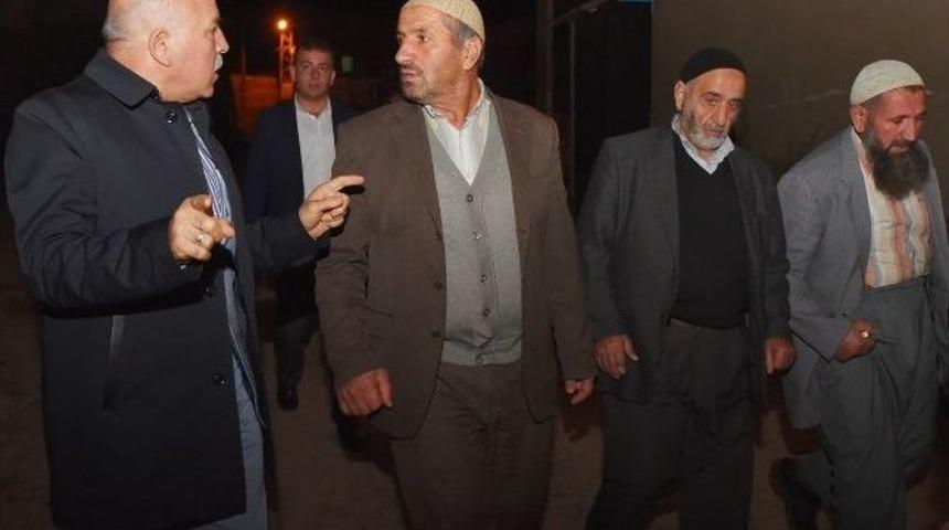 Erzurum B&uuml;y&uuml;kşehir Belediye Başkanı Sekmen, K&ouml;ylerde İncelemede Bulundu