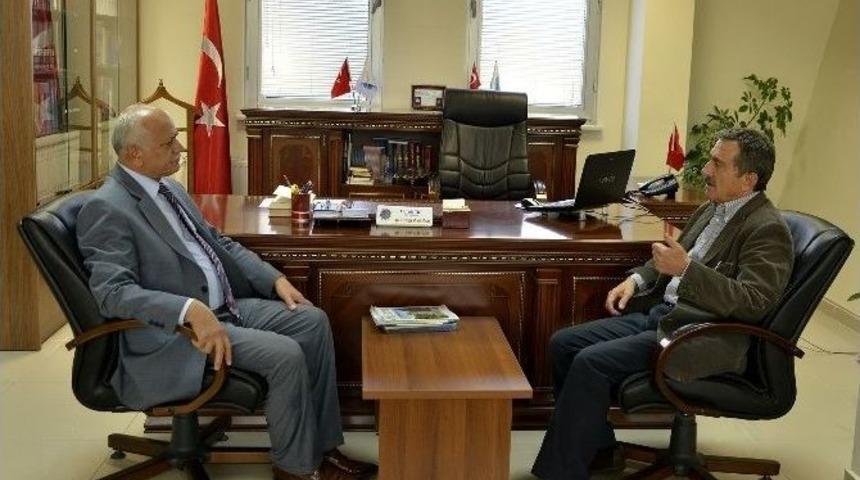 Başkan Ata&ccedil;&rsquo;dan Kundaklanan Camiler İ&ccedil;in İl&ccedil;e M&uuml;ft&uuml;l&uuml;ğ&uuml;&rsquo;ne Ge&ccedil;miş Olsun Ziyareti