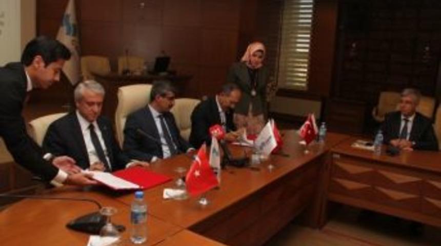 Anadolu &Uuml;niversitesi&rsquo;nden &ldquo;iş Sağlığı Ve G&uuml;venliği&rdquo; Alanına B&uuml;y&uuml;k Destek