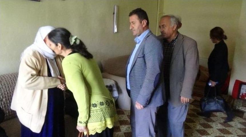 Yaralı Mustafa &Ccedil;etin&rsquo;in Ailesine Ziyaret