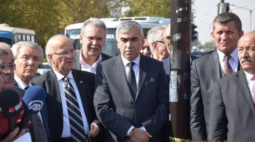 T&uuml;rk-iş, Karanfil Bıraktı