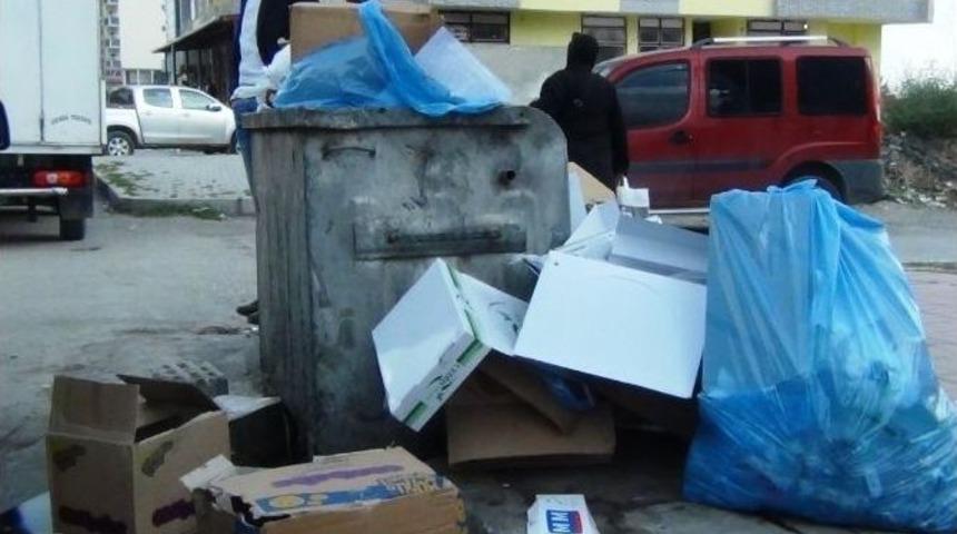 Erciş Belediyesi Tepki Amacıyla &Ccedil;&ouml;pleri Toplatmadı