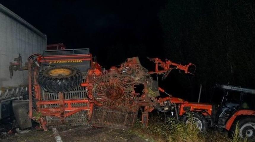 Sivas&rsquo;ta İki Ayrı Trafik Kazası: 2 Yaralı