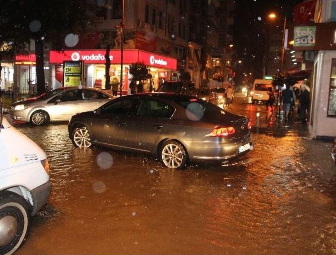 Ordu&rsquo;da Yağmur Hayatı Fel&ccedil; Etti