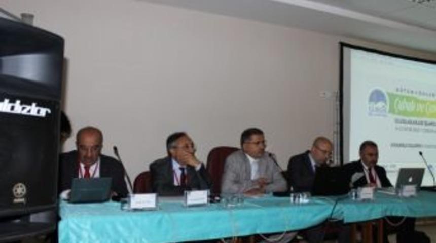 B&uuml;t&uuml;n Y&ouml;nleriyle &Ccedil;ubuk Ve &Ccedil;evresi Uluslararası Sempozyumu Yapıldı