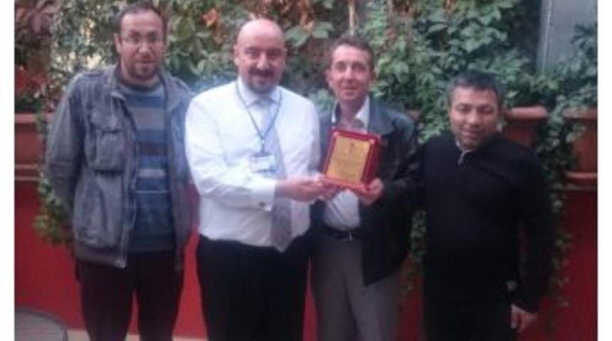 G&ouml;rme Engelli Sporculardan G&ouml;z Merkezine Teşekk&uuml;r Ziyareti