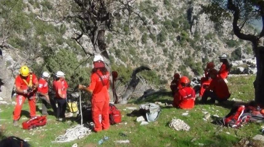 Akut 1300 Metrede Ke&ccedil;i Kurtardı