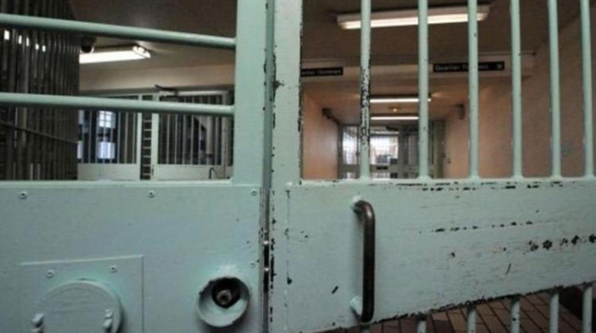 Fransa'da cezaevinden inanılmaz firar! İki mahkum bakın ne yaptı...