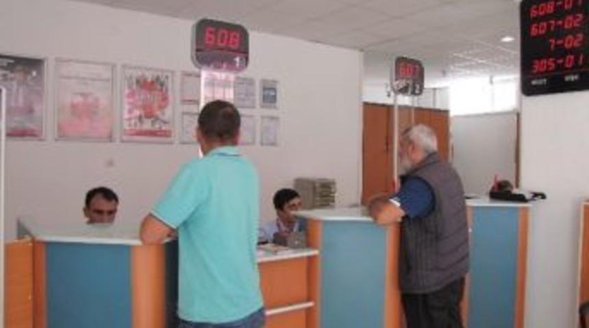 Ziraat Bankası Şubesi Tadilat Nedeniyle Ge&ccedil;ici Binada Hizmet Veriyor