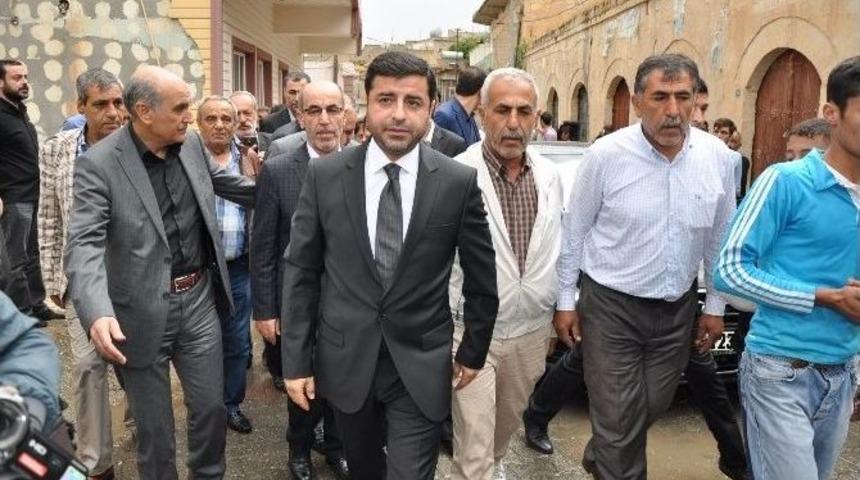 Hdp Eş Genel Başkanı Selahattin Demirtaş: