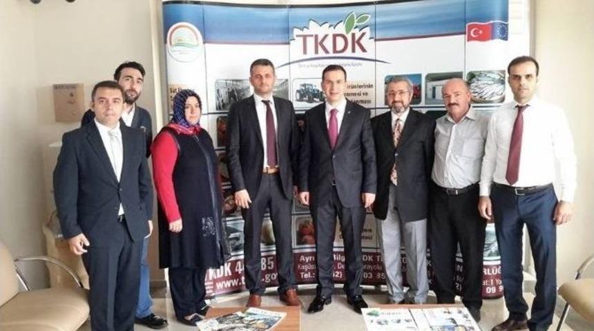 Ak Parti Trabzon Milletvekili Adayları G&uuml;nnar Ve Cora&rsquo;nın Se&ccedil;im Gezileri S&uuml;r&uuml;yor