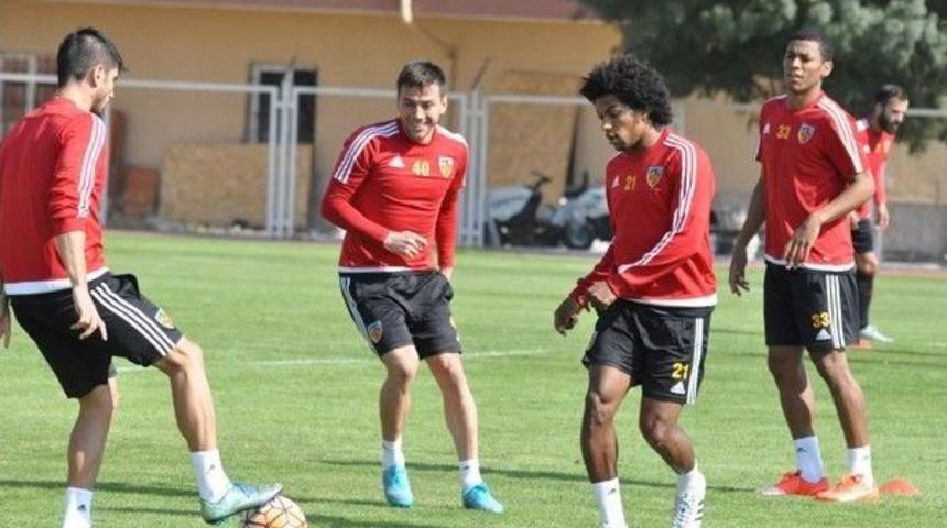 Kayserispor, Fenerbah&ccedil;e Ma&ccedil;ının Hazırlıklarını S&uuml;rd&uuml;rd&uuml;