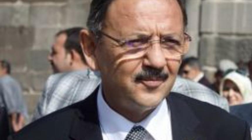 Ak Parti Genel Başkan Yardımcısı &Ouml;zhaseki: