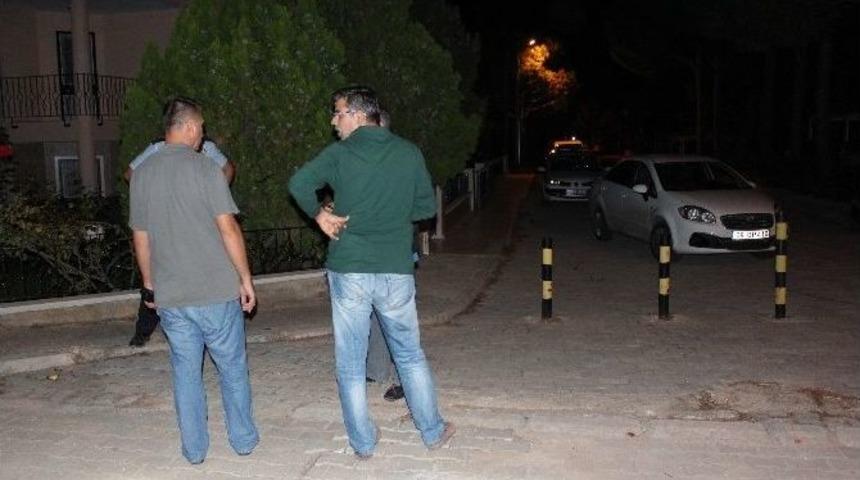 K&ouml;şeye Sıkışan Ş&uuml;pheli Arabasını Bırakıp Ka&ccedil;tı