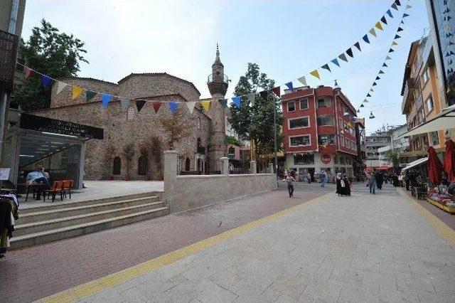 Ünlü Cadde Yenilenen Yüzüyle Hizmete Açıldı