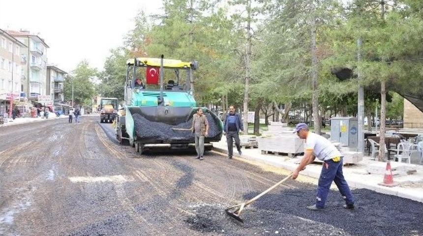Karaman Belediyesi İmaret Caddesindeki &Ccedil;alışmaları Tamamlıyor