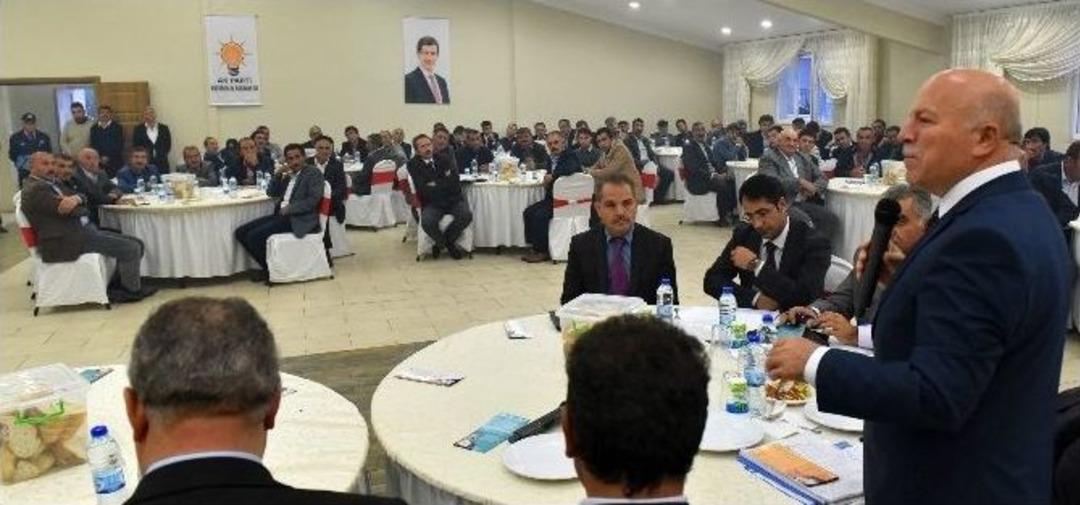 Başkan Sekmen, Narman&rsquo;da Muhtarlarla Buluştu