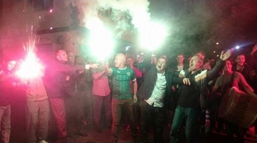 Down Sendromlu Gence Davul Zurnalı Doğum G&uuml;n&uuml;