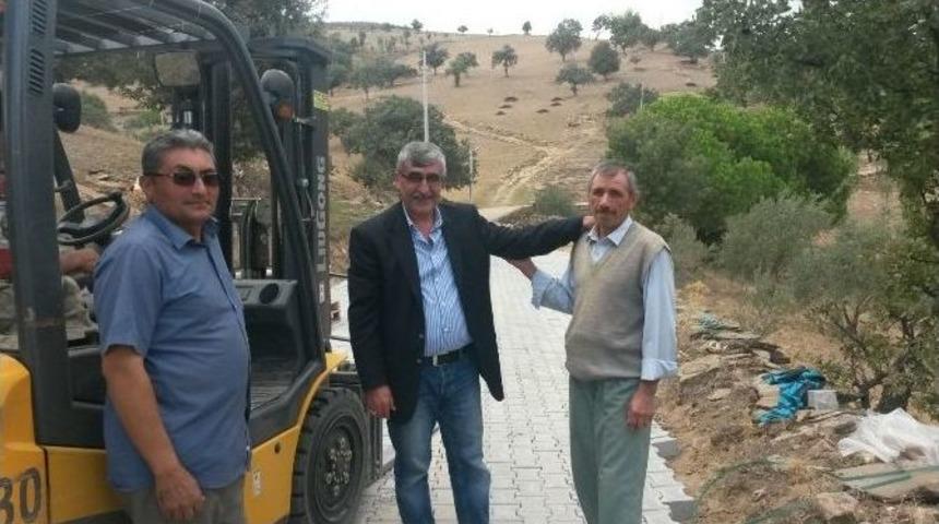 Kozaklı&rsquo;da Toprak Yol &Ccedil;ilesi Son Buluyor