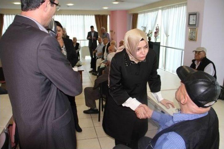 Huzurevi Sakininden Ak Parti’li Sayan’a: “sokakta Kalmaktan Korkmayın Çünkü Burası Var” G4