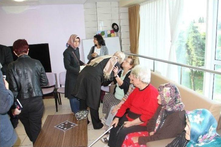 Huzurevi Sakininden Ak Parti’li Sayan’a: “sokakta Kalmaktan Korkmayın Çünkü Burası Var” G5