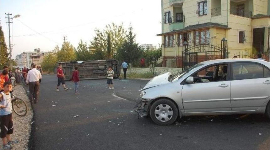 Öğrenci Servisi Takla Attı: 10 Yaralı