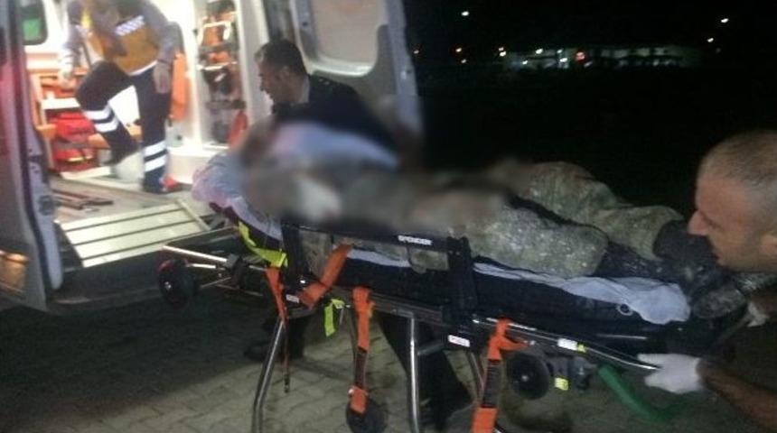 &Ccedil;atışmada Yaralanan Oğullarının Yanına Gitmeye Hazırlanan &Ouml;zt&uuml;rk Ailesi: