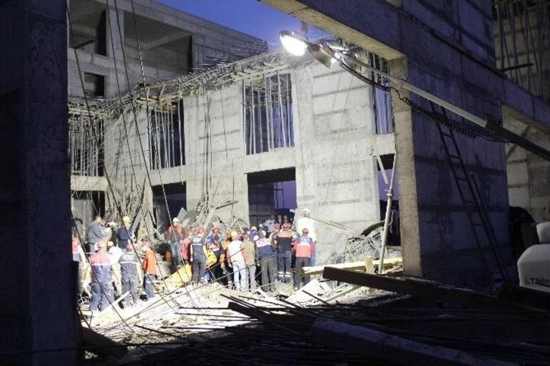 Enkazda Kalan İş&ccedil;ilere 9 Saatte Ulaşıldı