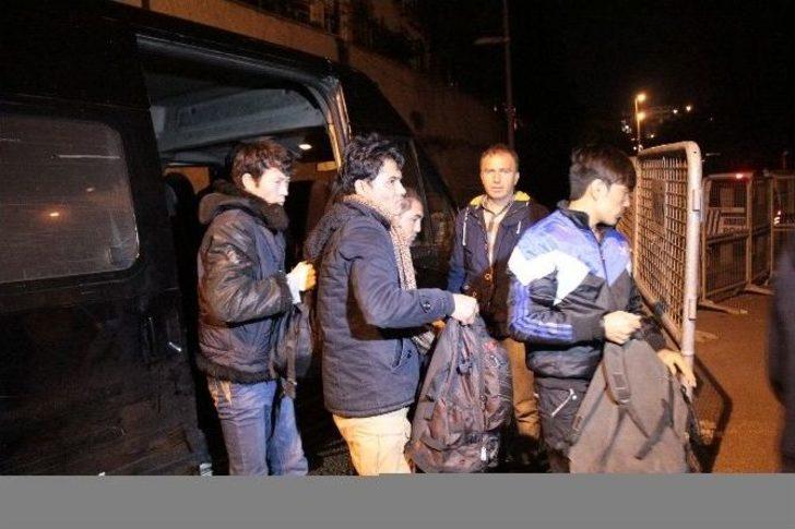 Afgan Mülteciler Avrupa’ya Gitmek İsterken Yakalandı G4