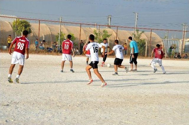 Çadır Kentte Futbol Turnuvaları Başladı