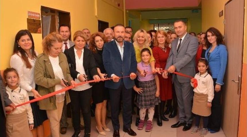 İzmit Gazi Lisesi Okuma Meydanı Olacak
